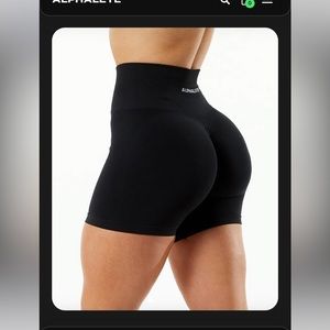 Alphalete amplify 4.5 in short